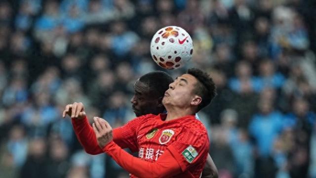 开云APP官网-观察：没有利刃时盾牌也是进攻利器，海港依靠“定位导弹”赢下保级大战有启示